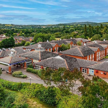 Bromsgrove Hotel And Spa Екстер'єр фото