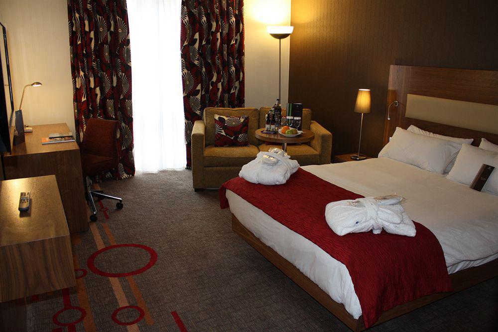 Bromsgrove Hotel And Spa Екстер'єр фото