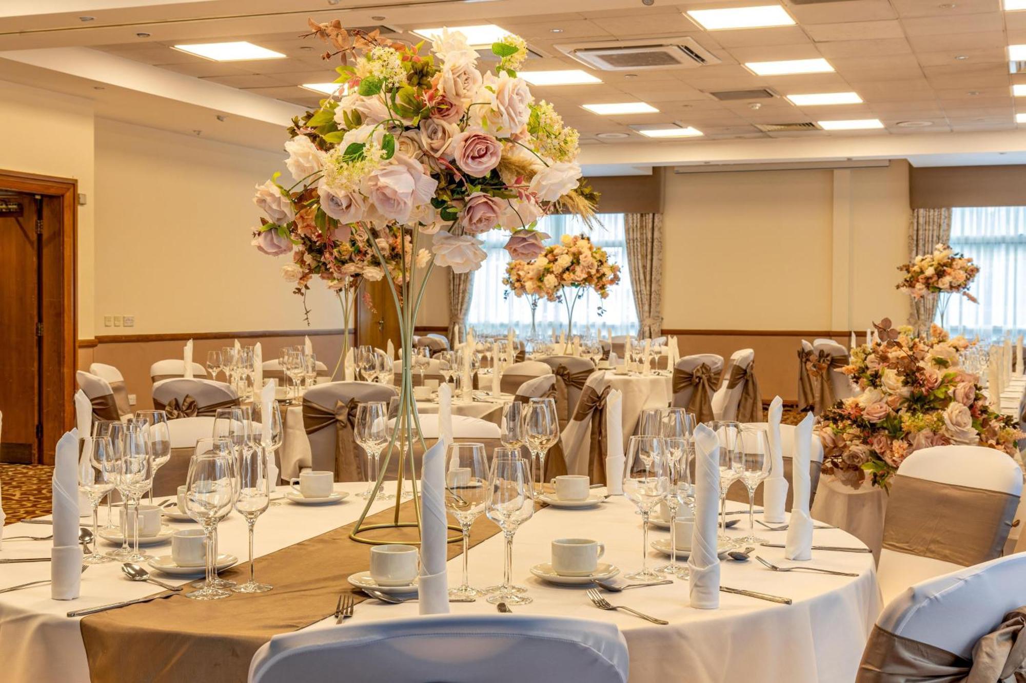 Bromsgrove Hotel And Spa Екстер'єр фото