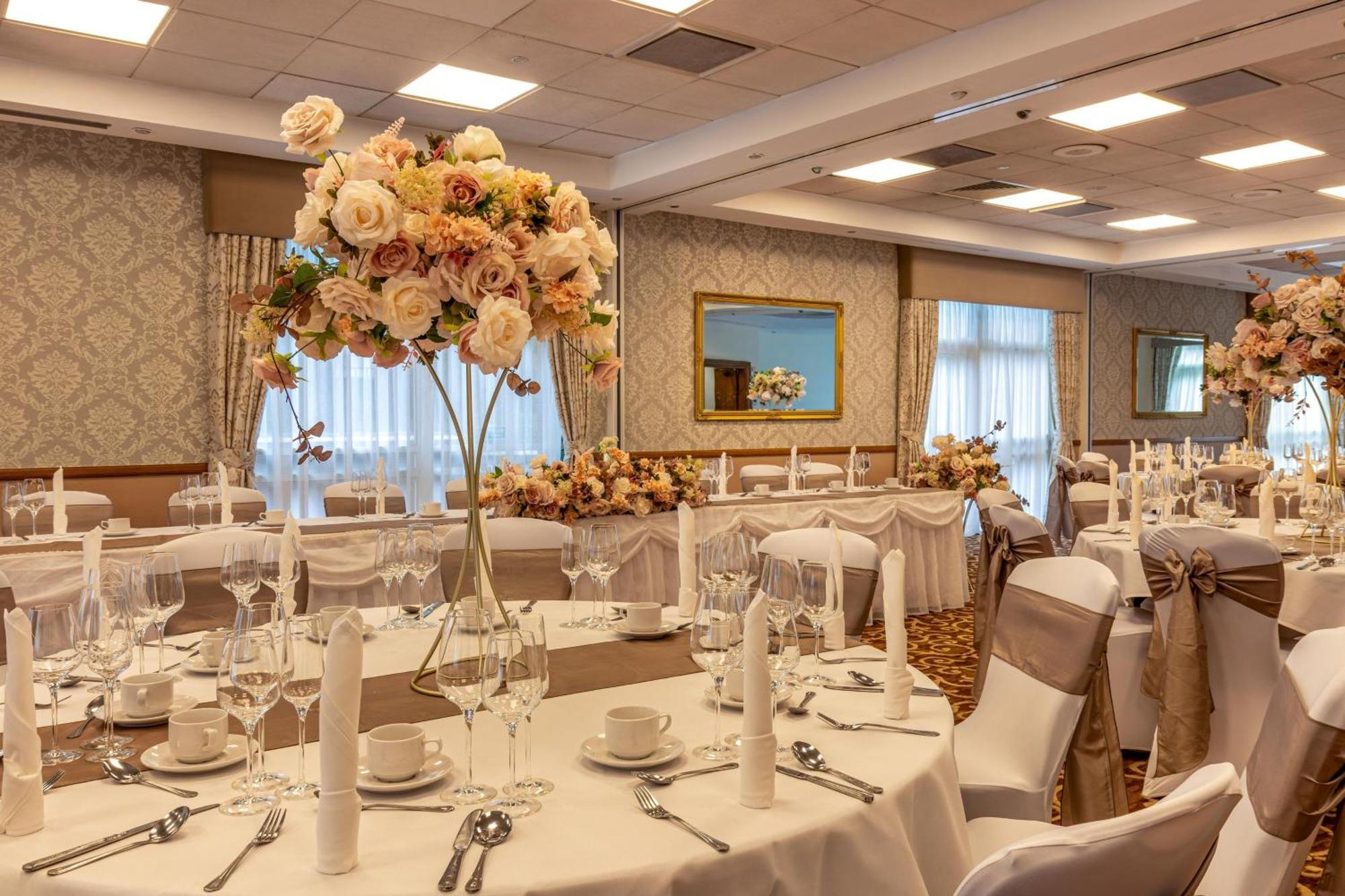 Bromsgrove Hotel And Spa Екстер'єр фото